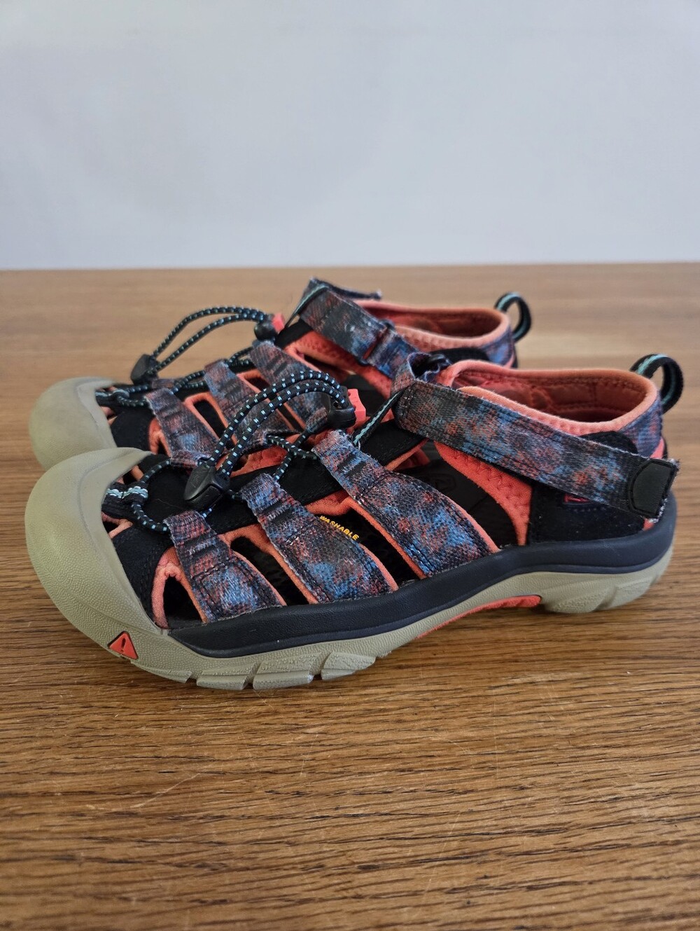 Keen Newport H2 Sandals Youth Size 4